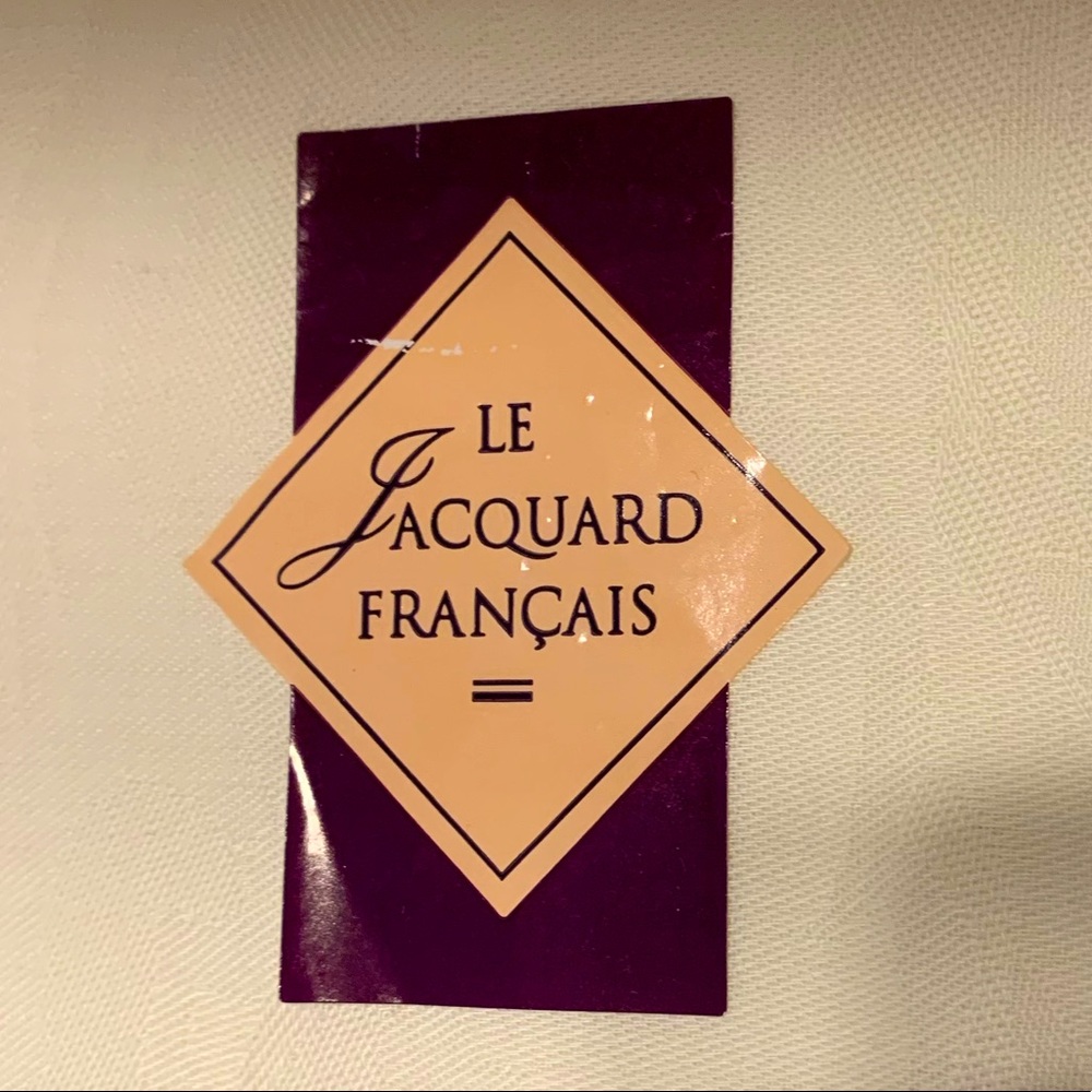 94x94 Le Jacquard Francais Tablecloth